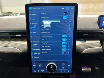 FORD MUSTANG MACH-E Extended Range 91kWh SUV 5dr Premium Electric Automatic AWD (351