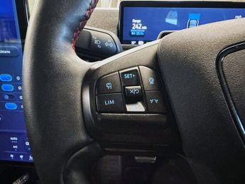 FORD MUSTANG MACH-E Extended Range 91kWh SUV 5dr Premium Electric Automatic AWD (351