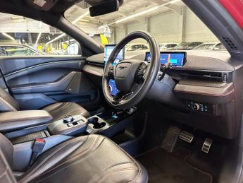 FORD MUSTANG MACH-E Extended Range 91kWh SUV 5dr Premium Electric Automatic AWD (351