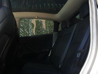 TESLA MODEL Y (Dual Motor) Long Range SUV 5dr Electric Auto 4WDE (384 bhp)