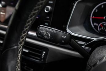 VOLKSWAGEN POLO 1.0 TSI R-Line Hatchback 5dr Petrol DSG Euro 6 (s/s) (110 ps)