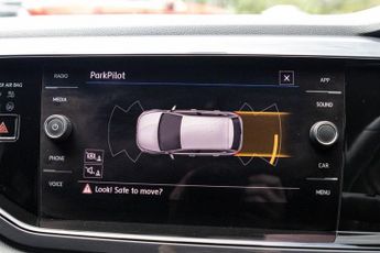 VOLKSWAGEN POLO 1.0 TSI R-Line Hatchback 5dr Petrol DSG Euro 6 (s/s) (110 ps)