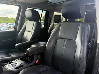 LAND ROVER DISCOVERY 4 3.0 SD V6 Landmark SUV 5dr Diesel Auto 4WD Euro 6 (s/s) (256 bhp