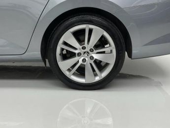 SKODA SUPERB 1.4 TSI iV 13kWh SE L Estate 5dr Petrol Plug-in Hybrid DSG Euro 