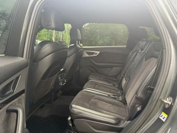 AUDI Q7 3.0 TDI V6 S line SUV 5dr Diesel Tiptronic quattro Euro 6 (s/s) 