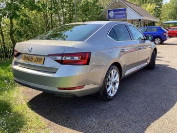 SKODA SUPERB 2.0 TDI SE L Executive Hatchback 5dr Diesel Manual 4WD Euro 6 (s