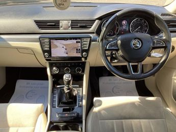 SKODA SUPERB 2.0 TDI SE L Executive Hatchback 5dr Diesel Manual 4WD Euro 6 (s