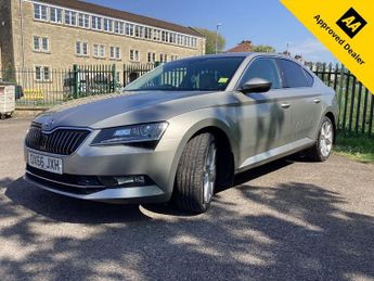 SKODA SUPERB 2.0 TDI SE L Executive Hatchback 5dr Diesel Manual 4WD Euro 6 (s