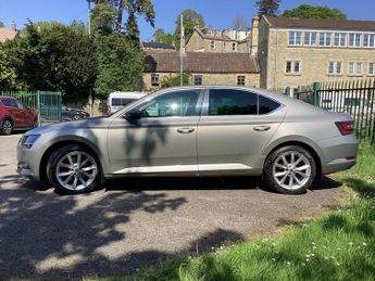 SKODA SUPERB 2.0 TDI SE L Executive Hatchback 5dr Diesel Manual 4WD Euro 6 (s