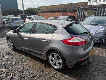 RENAULT MEGANE 1.6 16V Dynamique Hatchback 5dr Petrol Manual Euro 5 (110 ps)