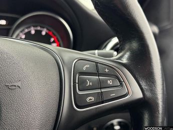 MERCEDES-BENZ GLA 1.6 GLA200 SE (Executive) SUV 5dr Petrol 7G-DCT Euro 6 (s/s) (15