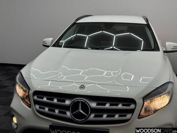 MERCEDES-BENZ GLA 1.6 GLA200 SE (Executive) SUV 5dr Petrol 7G-DCT Euro 6 (s/s) (15