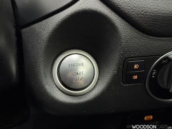 MERCEDES-BENZ GLA 1.6 GLA200 SE (Executive) SUV 5dr Petrol 7G-DCT Euro 6 (s/s) (15