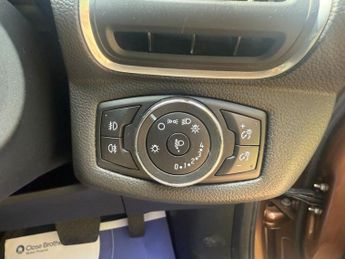 FORD B-MAX 1.6 Titanium MPV 5dr Petrol Powershift Euro 5 (105 ps)