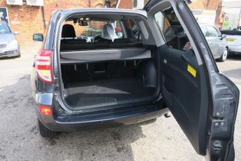 TOYOTA RAV4 2.2 D-4D XT-R SUV 5dr Diesel Manual Euro 4 (150 ps) FULL SERVICE