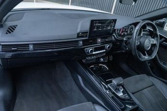 AUDI A4 2.0 TDI 35 Black Edition Saloon 4dr Diesel S Tronic Euro 6 (s/s)