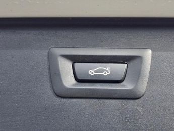 BMW 5 SERIES 2.0 520d SE Touring 5dr Diesel Auto Euro 6 (s/s) (190 ps)