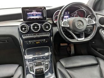 MERCEDES-BENZ GLC 2.1 GLC220d AMG Line SUV 5dr Diesel G-Tronic 4MATIC Euro 6 (s/s)