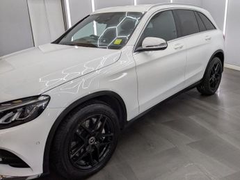 MERCEDES-BENZ GLC 2.1 GLC220d AMG Line SUV 5dr Diesel G-Tronic 4MATIC Euro 6 (s/s)