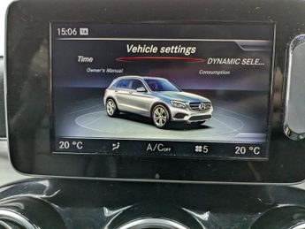 MERCEDES-BENZ GLC 2.1 GLC220d AMG Line SUV 5dr Diesel G-Tronic 4MATIC Euro 6 (s/s)