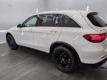 MERCEDES-BENZ GLC 2.1 GLC220d AMG Line SUV 5dr Diesel G-Tronic 4MATIC Euro 6 (s/s)