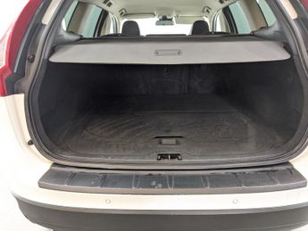 VOLVO XC60 2.4 D5 SE Lux Nav SUV 5dr Diesel Geartronic AWD Euro 5 (215 ps)