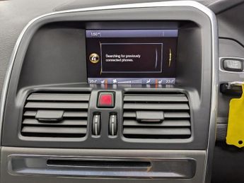 VOLVO XC60 2.4 D5 SE Lux Nav SUV 5dr Diesel Geartronic AWD Euro 5 (215 ps)