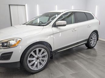 VOLVO XC60 2.4 D5 SE Lux Nav SUV 5dr Diesel Geartronic AWD Euro 5 (215 ps)