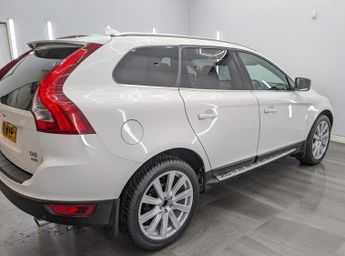 VOLVO XC60 2.4 D5 SE Lux Nav SUV 5dr Diesel Geartronic AWD Euro 5 (215 ps)