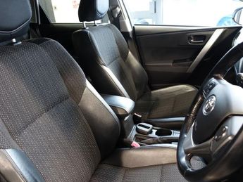 TOYOTA AURIS 1.8 VVT-h Excel Touring Sports 5dr Petrol Hybrid CVT Euro 5 (s/s