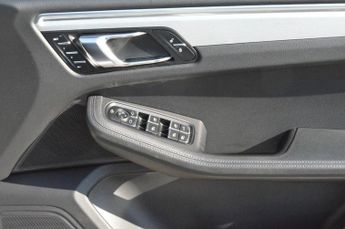 PORSCHE MACAN 3.0 TD V6 S SUV 5dr Diesel PDK 4WD Euro 6 (s/s) (258 ps)