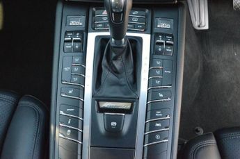 PORSCHE MACAN 3.0 TD V6 S SUV 5dr Diesel PDK 4WD Euro 6 (s/s) (258 ps)