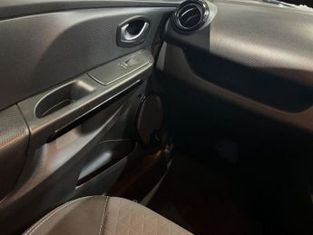 RENAULT CLIO 1.5 dCi Dynamique S MediaNav Hatchback 5dr Diesel EDC Euro 5 (90