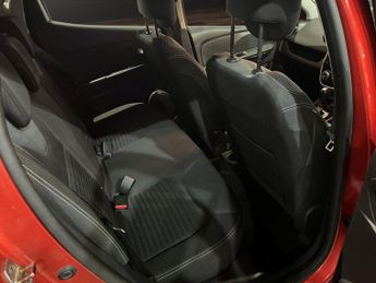 RENAULT CLIO 1.5 dCi Dynamique S MediaNav Hatchback 5dr Diesel EDC Euro 5 (90