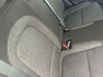 HYUNDAI KONA 64kWh Premium SUV 5dr Electric Auto (10.5kW Charger) (204 ps)