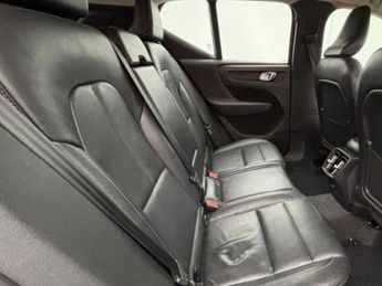 VOLVO XC40 2.0 B4 MHEV Inscription SUV 5dr Petrol Hybrid Auto Euro 6 (s/s) 