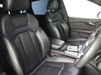 AUDI Q7 3.0 TFSI V6 55 Black Edition SUV 5dr Petrol Tiptronic quattro Eu