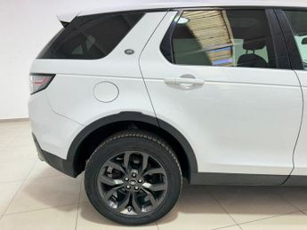 LAND ROVER DISCOVERY SPORT 2.0 TD4 Landmark SUV 5dr Diesel Auto 4WD Euro 6 (s/s) (180 ps)