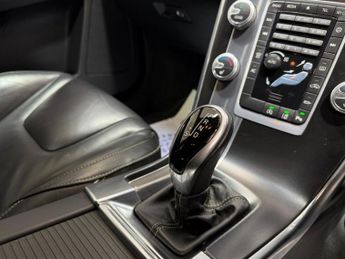 VOLVO XC60 2.0 D4 R-Design Lux Nav SUV 5dr Diesel Auto Euro 6 (s/s) (190 ps