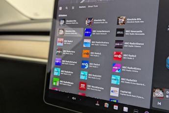 TESLA Model 3 (Dual Motor) Long Range Saloon 4dr Electric Auto 4WDE (346 ps)