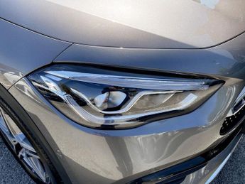 MERCEDES-BENZ GLA 1.3 GLA250e 15.6kWh Exclusive Edition SUV 5dr Petrol Plug-in Hyb