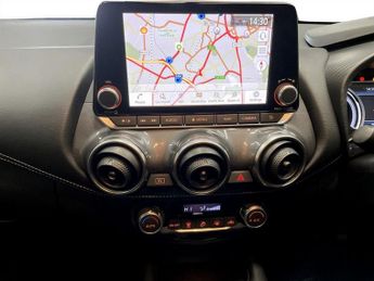 NISSAN JUKE 1.6 N-Connecta SUV 5dr Petrol Hybrid Auto Euro 6 (143 ps)
