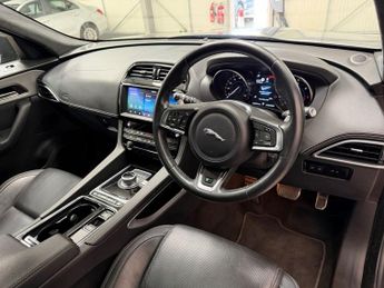 JAGUAR F-PACE 2.0 D180 R-Sport SUV 5dr Diesel Auto AWD Euro 6 (s/s) (180 ps)