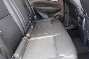 NISSAN QASHQAI 1.6 DIG-T Tekna SUV 5dr Petrol Manual Euro 6 (s/s) (163 ps)