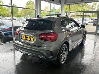 MERCEDES-BENZ GLA 2.1 GLA220d AMG Line (Premium Plus) SUV 5dr Diesel 7G-DCT 4MATIC