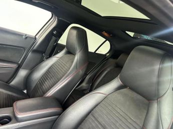 MERCEDES-BENZ GLA 2.1 GLA220d AMG Line (Premium Plus) SUV 5dr Diesel 7G-DCT 4MATIC