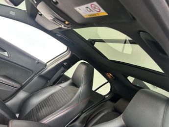 MERCEDES-BENZ GLA 2.1 GLA220d AMG Line (Premium Plus) SUV 5dr Diesel 7G-DCT 4MATIC