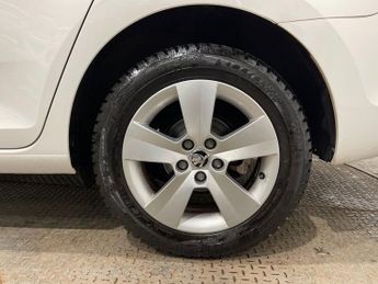SKODA RAPID 1.4 TSI SE Hatchback 5dr Petrol DSG Euro 6 (s/s) (125 ps)