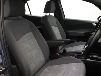 VOLKSWAGEN ID.3 Pro Performance 58kWh Life Hatchback 5dr Electric Auto (204 ps)