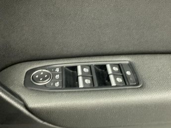 RENAULT CAPTUR 1.3 TCe S Edition SUV 5dr Petrol Manual Euro 6 (s/s) (130 ps) - 